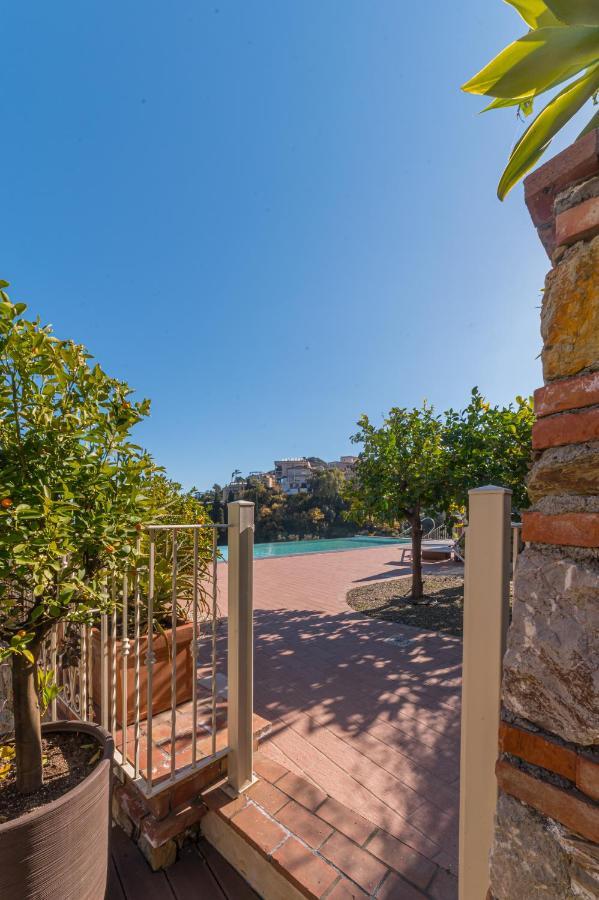 Taormina Skyline Villa Bagian luar foto